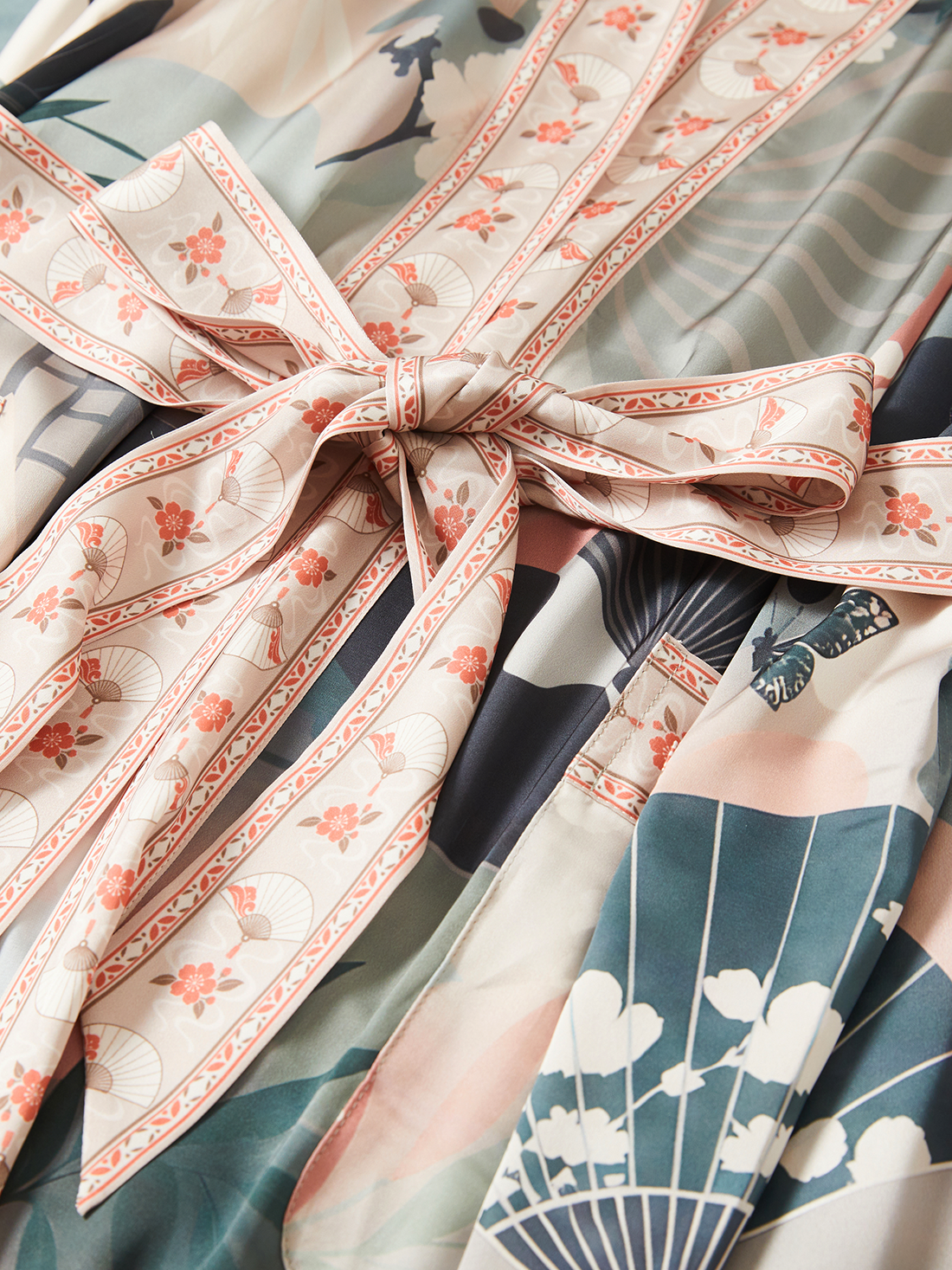 Courtyard Fan Blossom Robe